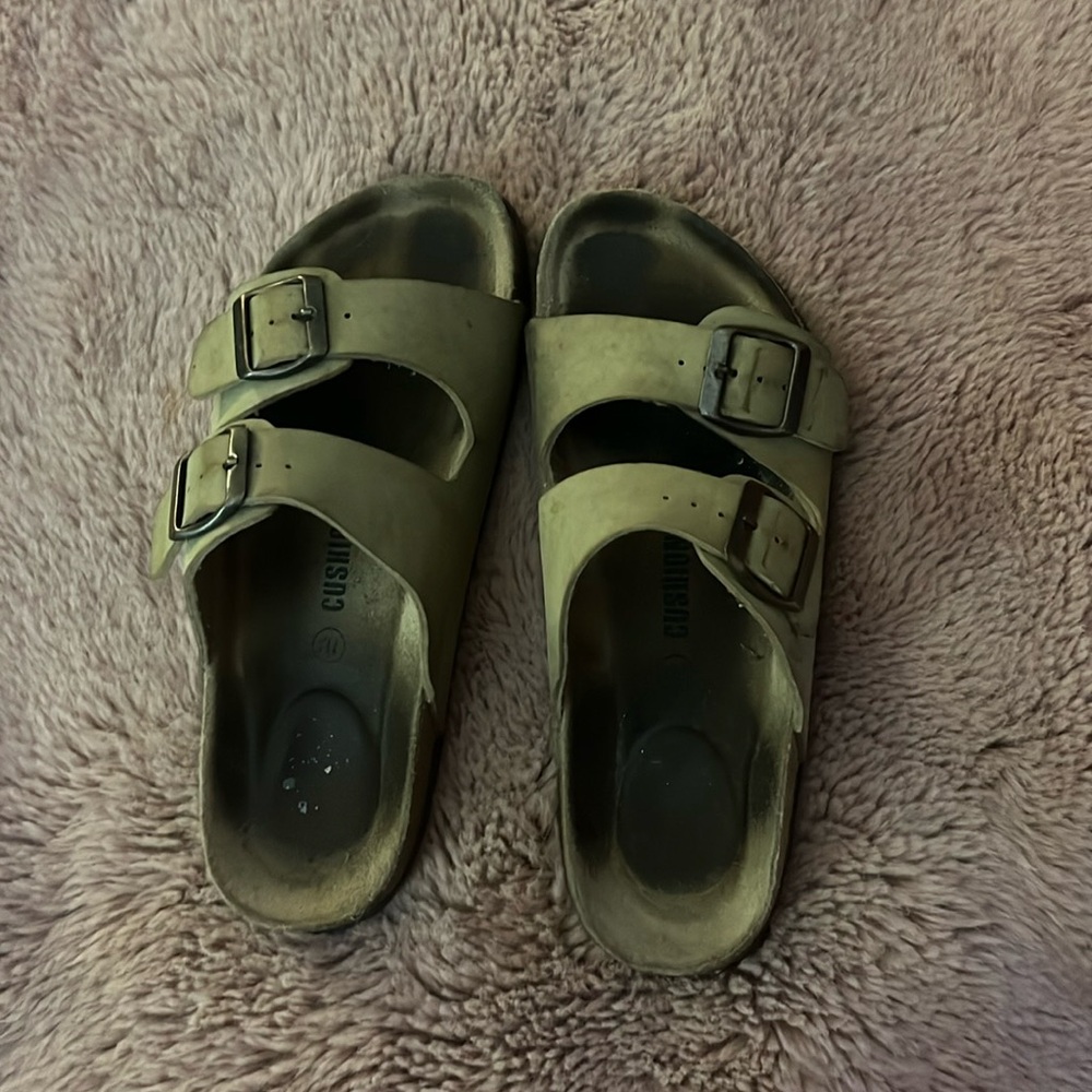 Cushionaire Sandals